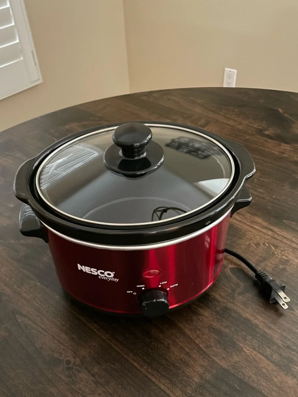 Nesco 1.5 Quart Slow Cooker - Metallic Red